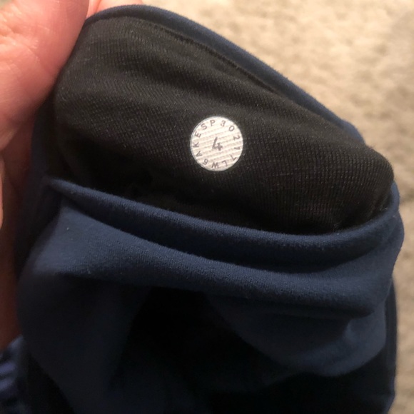 Lululemon Pushing Limits 7/8 Tight (Nulu 25"), size: 4, colour: jaded - Picture 9 of 9